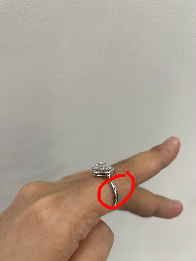 14k gold diamond heart ring (Category: Body Jewelry) located in San Juan City. Submitted by bettyonnng (Listing ID 1469174729, Image 3). Description: 14k gold diamond ring 2g Size 7 1.50 carat Selling for only 23k due to minimal flaws sa last pic Dm for sure buyer.