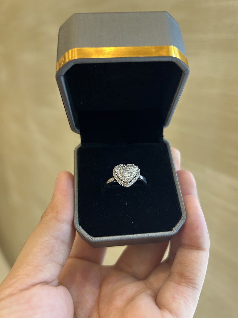 14k gold diamond heart ring (Category: Body Jewelry) located in San Juan City. Submitted by bettyonnng (Listing ID 1469174729, Image 2). Description: 14k gold diamond ring 2g Size 7 1.50 carat Selling for only 23k due to minimal flaws sa last pic Dm for sure buyer.