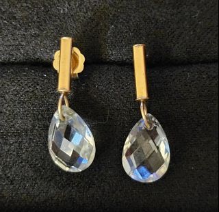 (Category: ) located in . Submitted by kathgoldvintagepreowned (Listing ID 1469199696, Image 1). Description: .