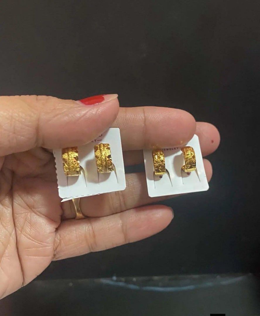 14K Vermeil Gold B1T1 Loop Earrings (Category: Earrings) located in Caloocan City. Submitted by cheskhaionlinestore2.0 (Listing ID 1469187648, Image 1). Description: New Collection 🥰 14k GOLD VERMEIL Super Sale ⚡ B1T1 Loop Earrings ₱850 only 📍 What is Vermeil Gold? 14K Vermiel Gold Gold vermeil (pronounced ver-may) is a high-quality type of gold-plated jewelry defined by a sterling silver base metal, a thick gold layer (at least 2.5 microns), a