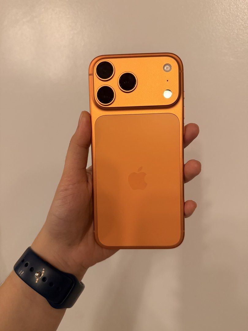17 Pro Max (Category: iPhone 17 Series) located in Baliuag. Submitted by prelovedbyajjjkq (Listing ID 1469315851, Image 3). Description: 17PM 256gb 4cc only 100% BH 5 days old Under warranty Complete inclusion 68k only With spigen (authentic) tempered na po Bulacan location.