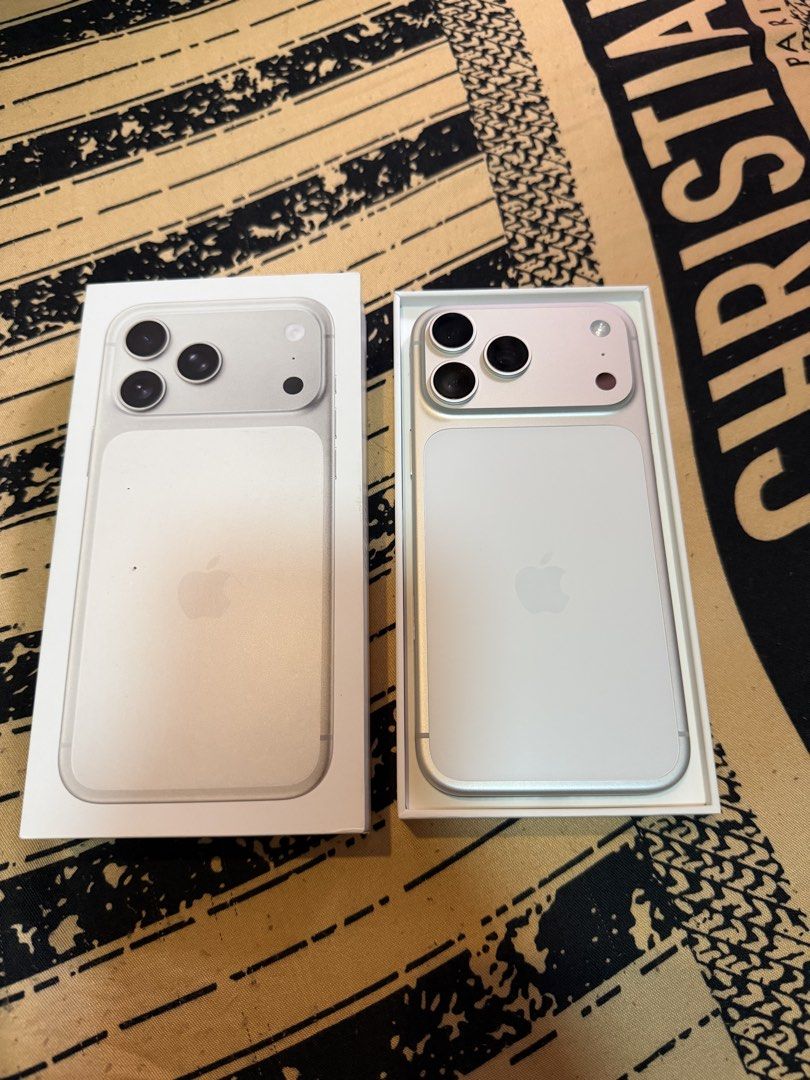 17 PROMAX 256GB (Category: iPhone 17 Series) located in Pasay City. Submitted by kittymeangel (Listing ID 1469203982, Image 2). Description: - Model/Color: Silver - Condition: Pristine screen and body, well-maintained - Battery Health: 100% (63 cycle count only) - Inclusions: Original box and charging cable - Reason for selling: Upgrading to a new phone.