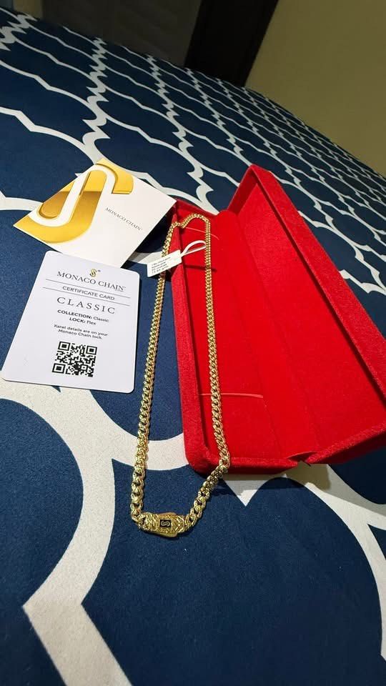 18K Gold Diacut Monaco Bracelet (Category: Jewelry) located in Manila. Submitted by glendimapi85259 (Listing ID 1469306710, Image 3). Description: 20 inches Almost new Simula binili hindi naman ginagamit check mopa No issue With certificate With original receipt 📍novaliches Bayan Meet or pick up Pass sa Buy n sell price Selling price 120k Nabili ko ng 130k Semi negotiable Ps. Kung personal use. Ito na hanap mo sure ka na prestined condition. Not