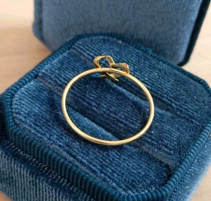 18K Saudi Gold Happy Heart Ring (Category: Rings) located in Caloocan City. Submitted by cheskhaionlinestore2.0 (Listing ID 1469278101, Image 3). Description: 18K Pure Saudi Gold New Arrival Happy Heart Ring Size 6,7,8,9📍 ₱4800 only 📌 🍒 Pawnable/ Nasasangla💯 🍒 Brandnew 💯 🍒 Ship via JNT/ LBC 🍒 Lalamove for same day delivery 🍒 We accept COD COP with downpayment to avoid cancellation of orders ⚡ How to Order? Please feel free to message us 
