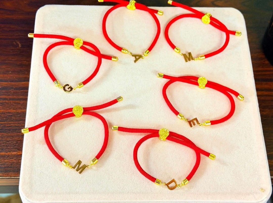 18K Saudi Gold Initial Bracelet (Category: Bracelets) located in Caloocan City. Submitted by cheskhaionlinestore2.0 (Listing ID 1469173417, Image 1). Description: 18K Pure Saudi Gold 💫18K INITIAL PENDANT BRACELET ₱2950 ONLY📍 🍒 Pawnable/ Nasasangla💯 🍒 Brandnew 💯 🍒 Ship via JNT/ LBC 🍒 Lalamove for same day delivery 🍒 We accept COD COP with downpayment to avoid cancellation of orders ⚡ How to Order? Please feel free to message us directly �