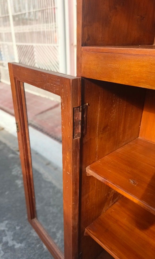 1960s mid-century modern display cabinet (Category: Shelves, Cabinets & Racks) located in Santa Rosa. Submitted by tonyhawk0592 (Listing ID 1469231416, Image 3). Description: solidwood good condition sold as, is, pick up or deliver thru lalamove.