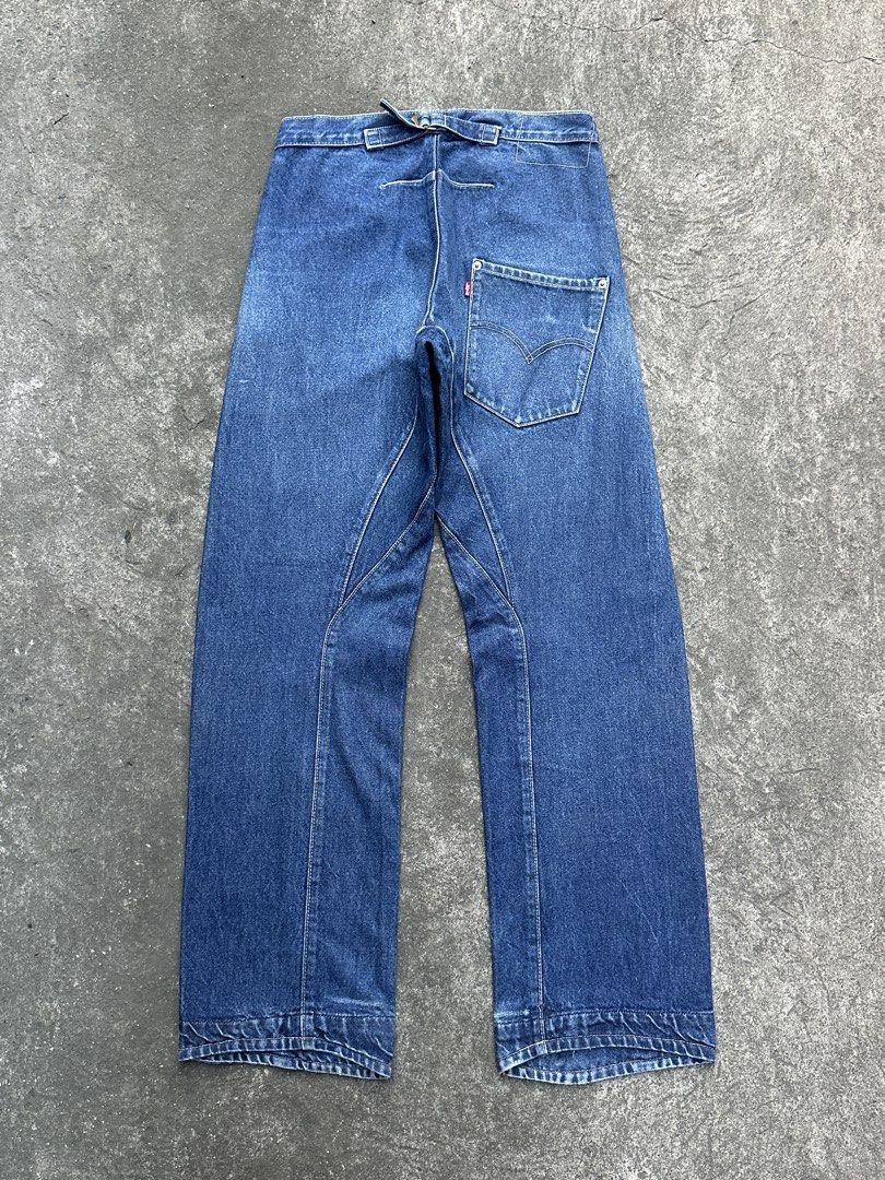 1993 Vintage Levi's Cinch Back Engineered Jeans (Category: Jeans) located in Bacoor. Submitted by rekindle. (Listing ID 1469284390, Image 1). Description: .