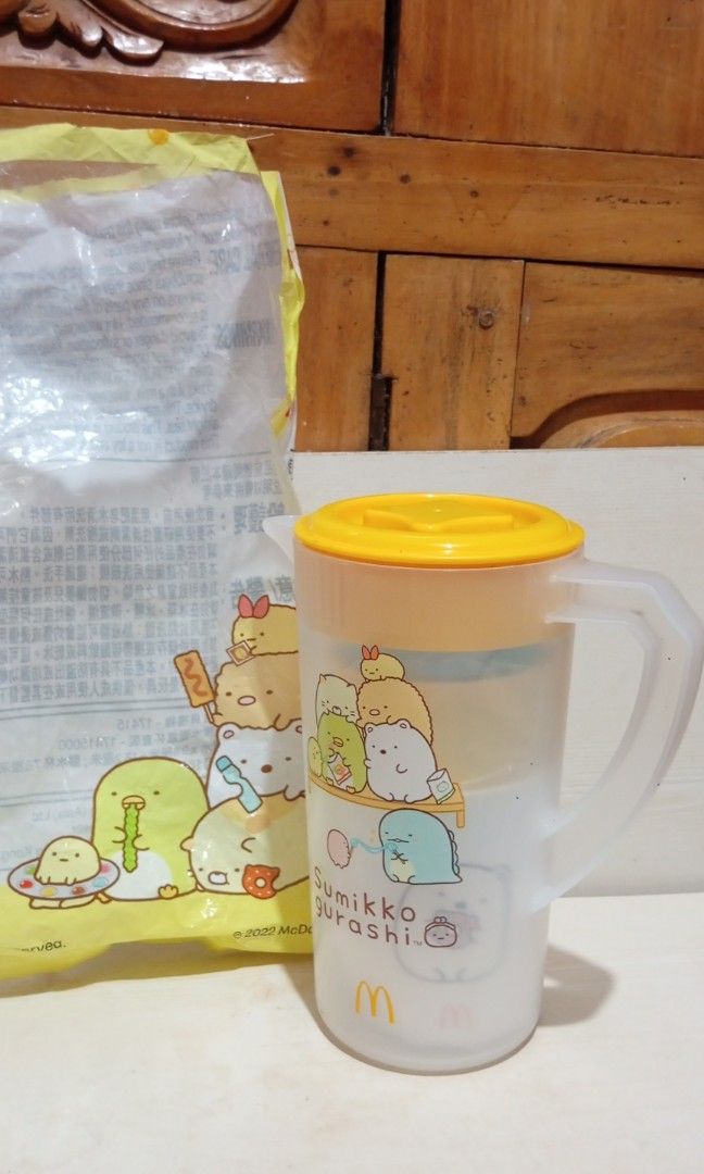 19cm Sumikko Gurashi plastic cold water pitcher and cup set (Category: Coffee & Tea Tableware) located in Echague. Submitted by manikaisabelavarietyshop (Listing ID 1469393293, Image 2). Description: 19cm Sumikko Gurashi plastic cold water pitcher and cup set.