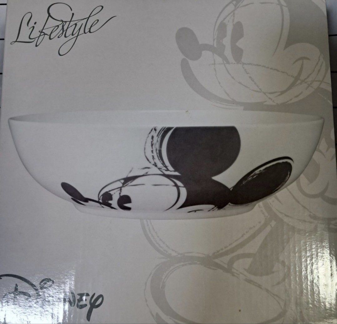 24cm Mickey Mouse Serving Bowl (Category: Dinnerware & Cutlery) located in Calamba. Submitted by cur8d (Listing ID 1469323528, Image 1). Description: brand new box is damaged.