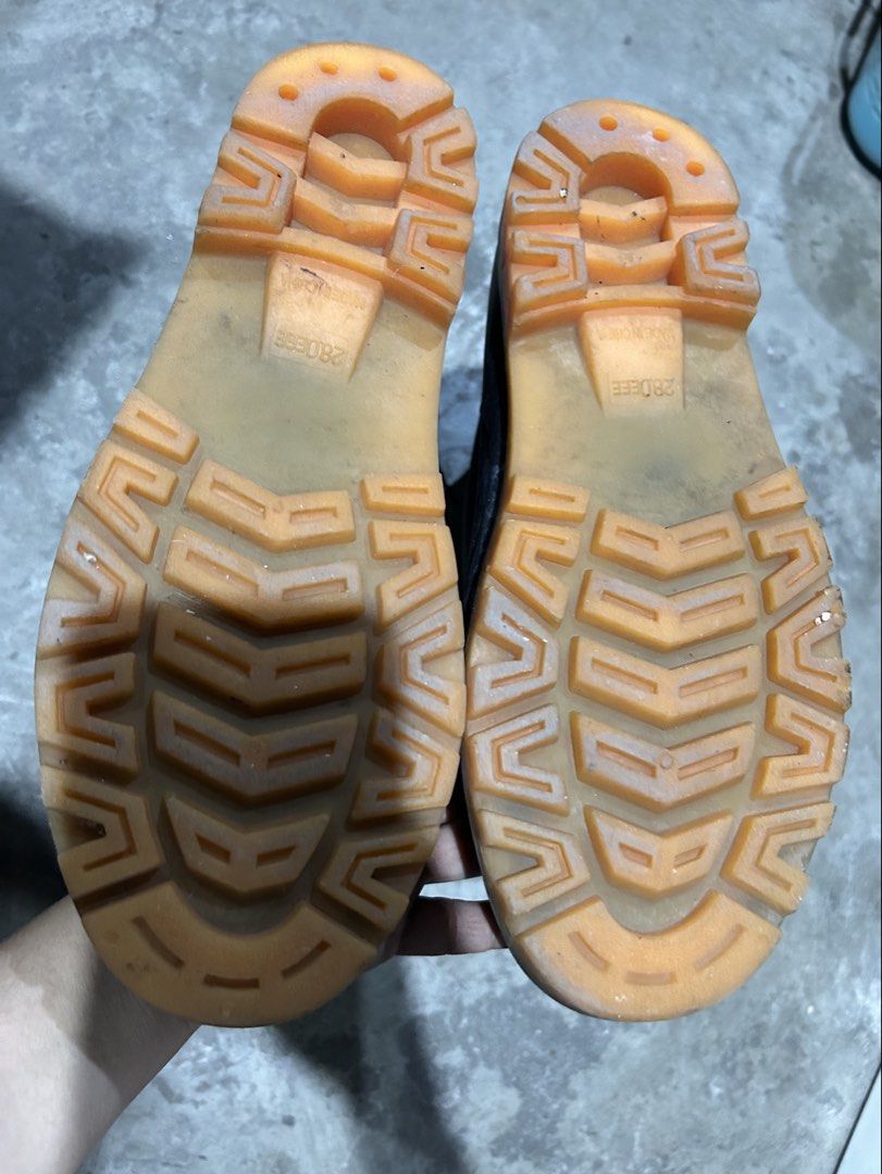 28cm Steel Toe Rubber Boots (Category: Boots) located in Quezon City. Submitted by jjsurplus_23 (Listing ID 1469292283, Image 3). Description: .