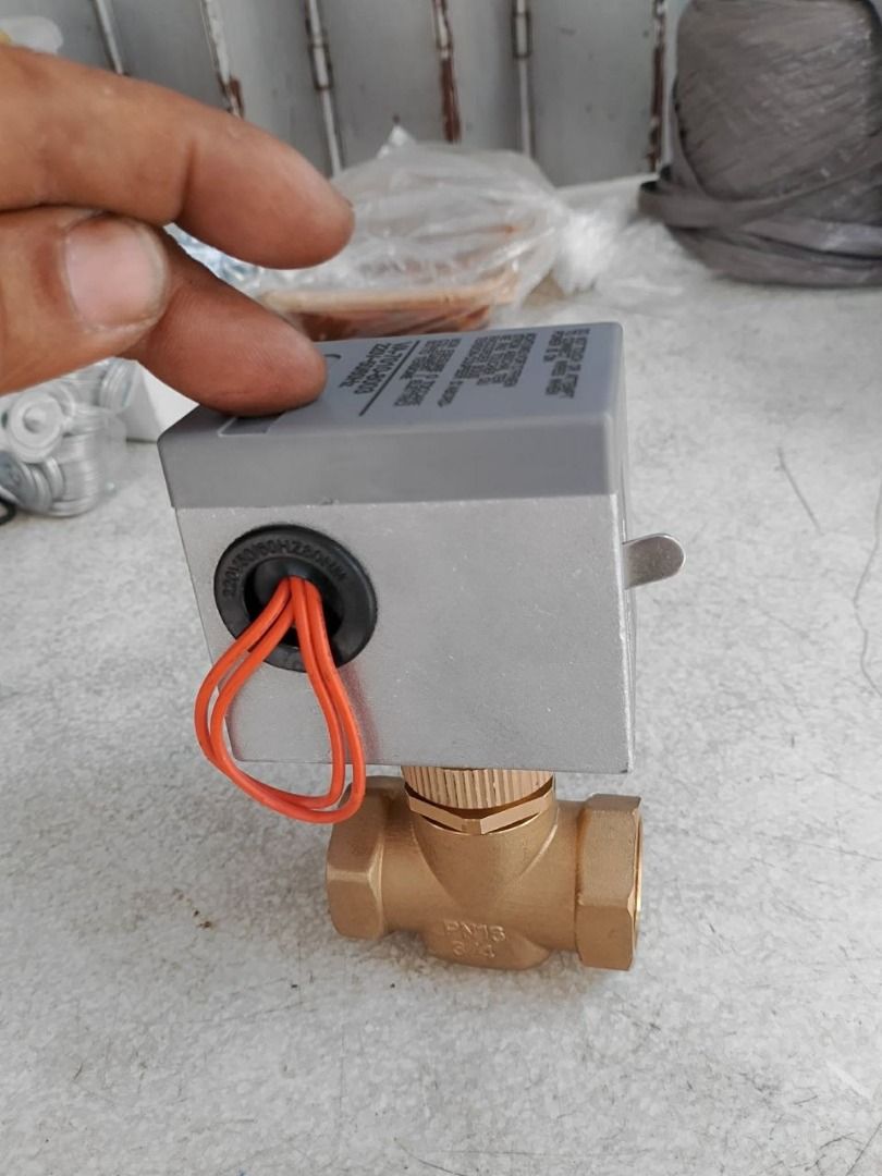 2-way Motorized Valve Specs: 3/4" female (Category: Everything Else Others) located in Manila. Submitted by joeyroque09 (Listing ID 1469246717, Image 2). Description: 2-way Motorized Valve Specs: 3/4" female.