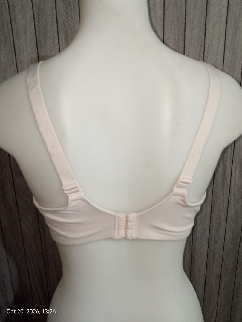 38c BALI bra thin soft pads underwired (Category: Undergarments & Loungewear) located in Manila. Submitted by truecrystal-1407 (Listing ID 1469204010, Image 2). Description: .