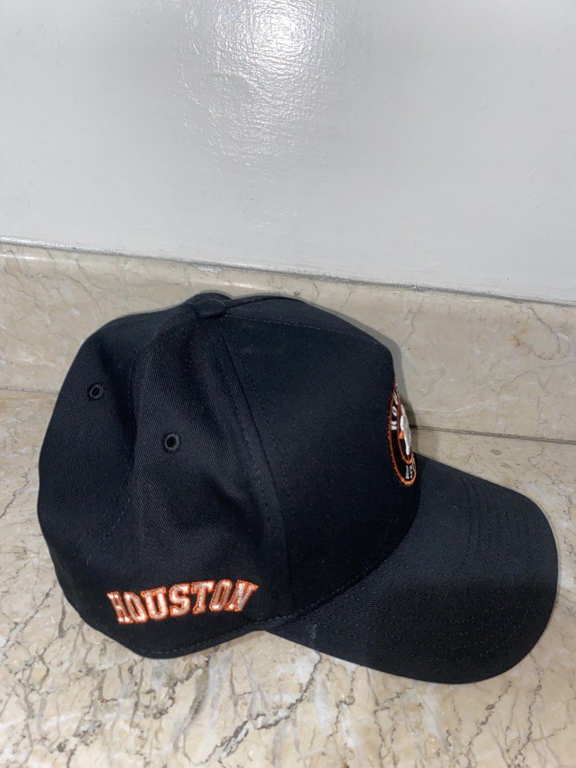 '47 Brand Houston Astros Black Cap (Category: Caps & Hats) located in Manila. Submitted by pems25 (Listing ID 1469285489, Image 3). Description: - Brand: '47 Brand - Team: Houston Astros - Color: Black with orange and white accents - Material: 100% cotton - Design: Structured crown, curved brim, embroidered front logo, side team lettering, and '47 logo on the left - Closure: Adjustable strap at the back.