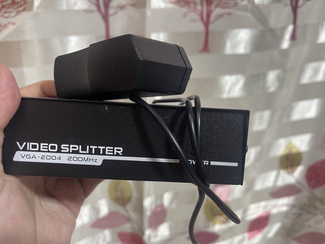 4 Port VGA Splitter 200MHz (Category: Other Accessories) located in Zamboanga. Submitted by pjwastaken (Listing ID 1469255477, Image 3). Description: Brand New 4 Port VGA Splitter.