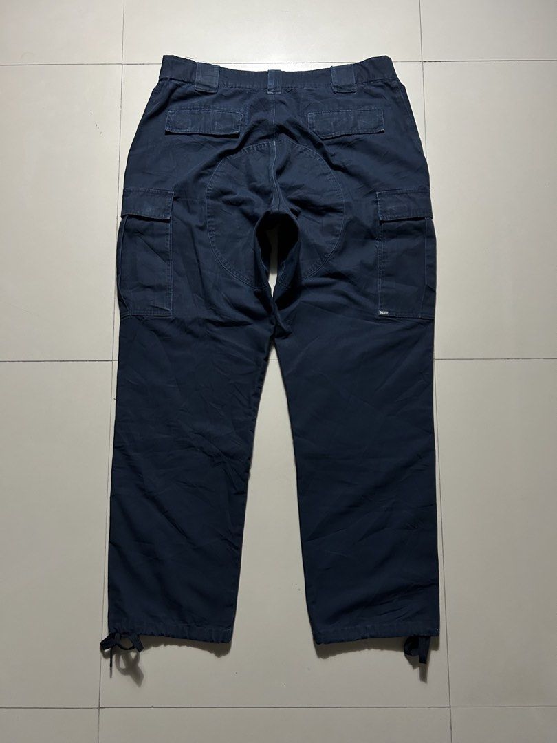 5.11 Tactical Series Navy Blue Cargo Pants (Category: Trousers) located in Quezon City. Submitted by commonwealthpickerph (Listing ID 1469283162, Image 1). Description: 5.11 Tactical Series Navy blue cargo pants 38 waist 42 length 31.5 inseam 8.5 opening - in used condition - Has sign of used - 9/10 color rate - Issue: check pic to see details - Style: 74003 Cargo Pants - Color: Dark Navy Blue - Size: Large (Waist: 35.5” to 39”, Regular Inseam) -
