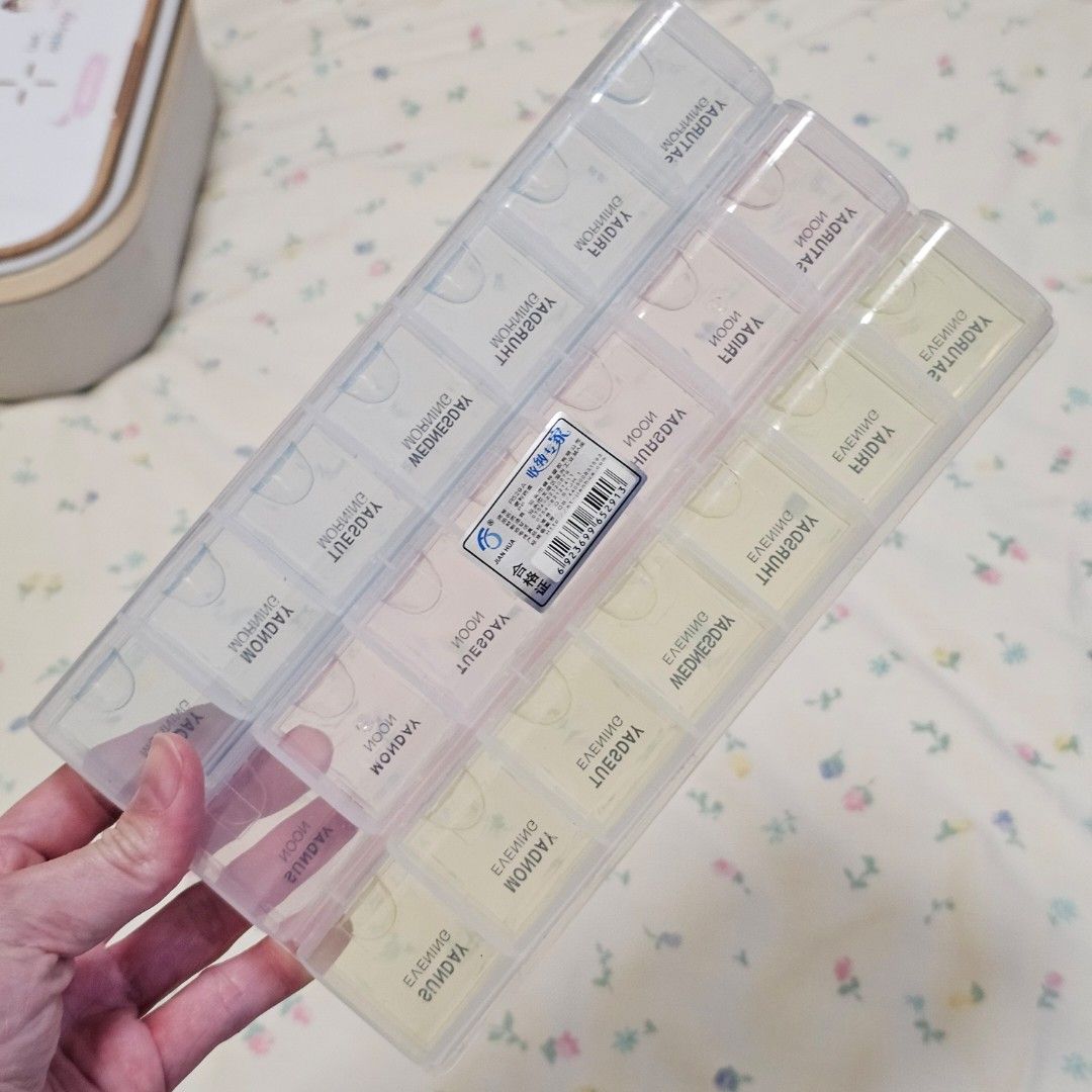 7 day pill medicine organizer 21 grid (Category: Everything Else Others) located in Manila. Submitted by chocomoose (Listing ID 1469290217, Image 2). Description: new plastic material 21 grids 7 days morning, noon, evening labels.