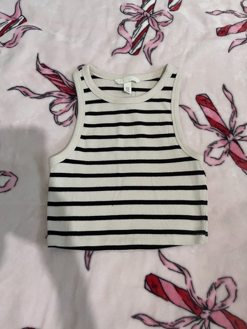 ⋆. 𐙚 ˚ h&m tank top (Category: Sleeveless) located in Makati City. Submitted by thezarachives (Listing ID 1469331030, Image 1). Description: .