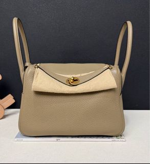 (Category: ) located in . Submitted by millen.outlet (Listing ID 1469178753, Image 1). Description: .