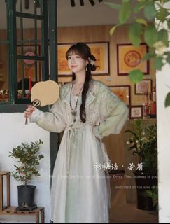 Traditional Chinese Qing Dynasty Style Red Wedding Costume Set, Women's ...