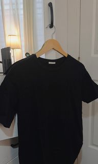(Category: ) located in . Submitted by angelc.closet (Listing ID 1469188714, Image 1). Description: .