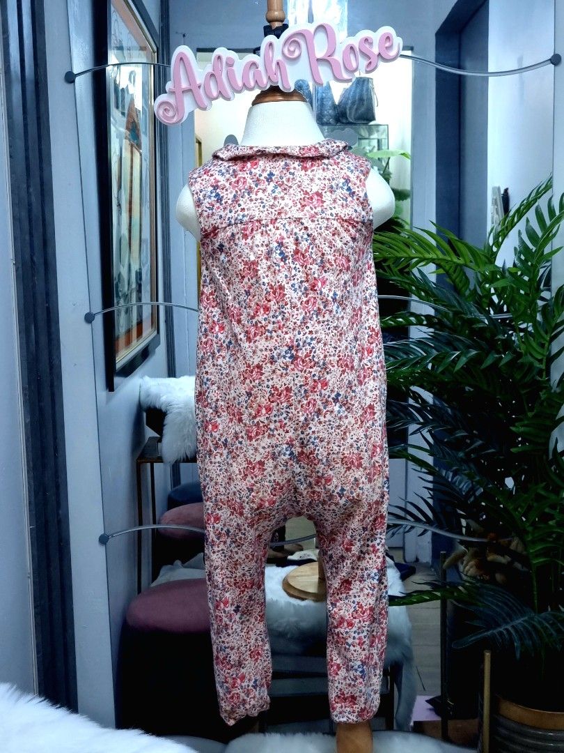 🌸 NEXT VINTAGE FLORAL COLLARED ROMPER! 💕 (Category: Babies & Kids Fashion) located in Manila. Submitted by adiah_rose (Listing ID 1469174486, Image 3). Description: 🌸 NEXT VINTAGE FLORAL COLLARED ROMPER! 💕 SIZE: 3-4Y PRICE: 280 How sweet and cozy is this charming one-piece romper from Next? ❤️❤️❤️.