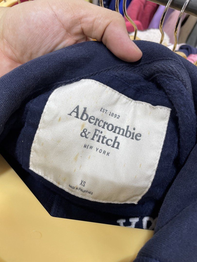 Abercrombie & fitch (Category: Coats, Jackets and Outerwear) located in Lucena. Submitted by riyizthriftz (Listing ID 1469299152, Image 2). Description: Abercrombie & fitch Small on tag Good condition Color rate 9/10.