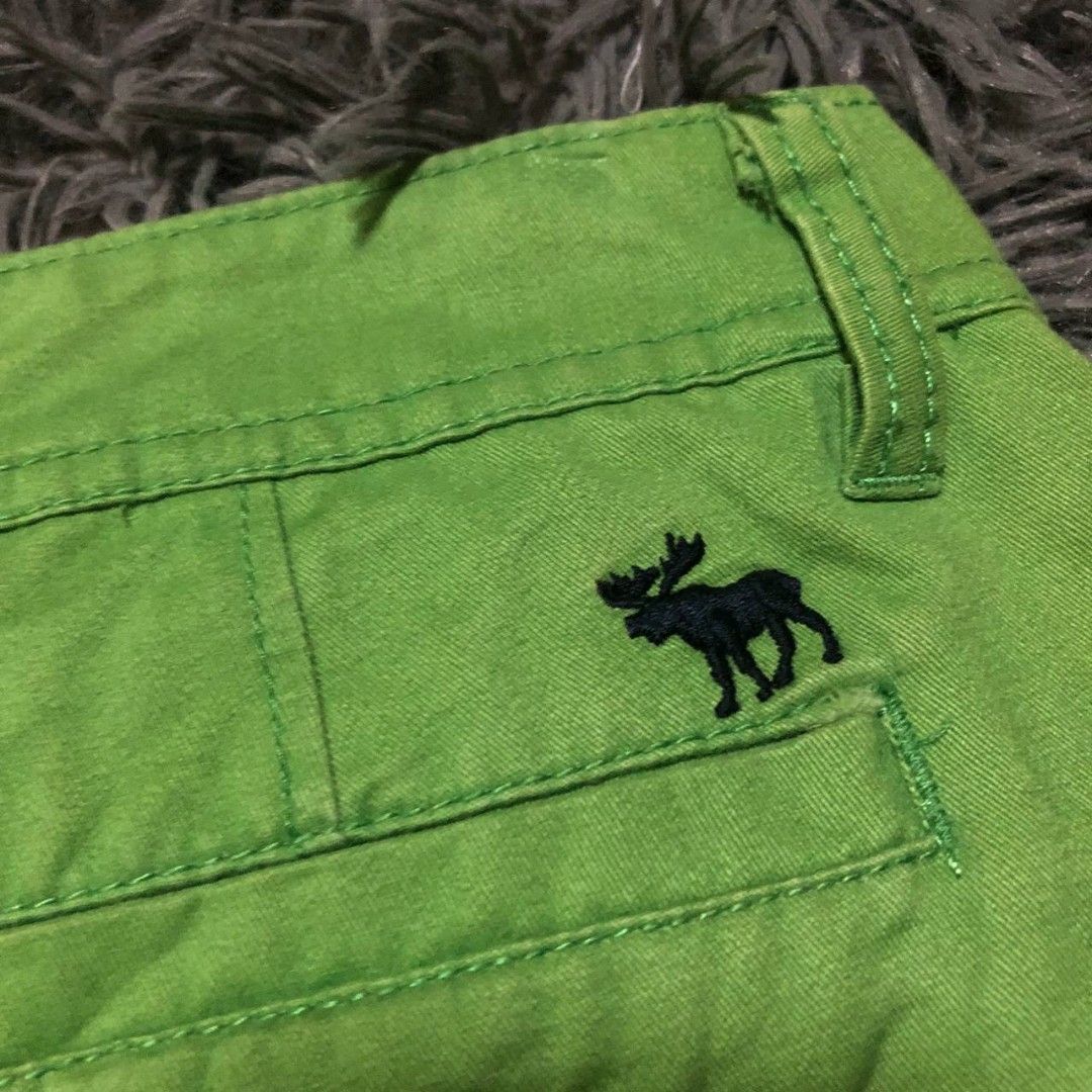 Abercrombie & Fitch (Category: Shorts) located in Camiling. Submitted by thriftscape2024 (Listing ID 1469330297, Image 3). Description: Excellent Condition Color rate: 9/10 Issue: ❌❌❌ W: 30 L: 10.5 Thigh: 10.5 Leg Opening: 10.