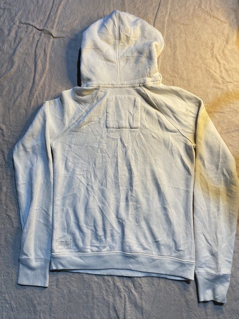 abercrombie & fitch (Category: Coats, Jackets and Outerwear) located in Alabel. Submitted by rynz_ (Listing ID 1469393404, Image 2). Description: .