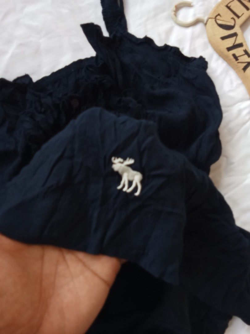 Abercrombie and Fitch (Category: Activewear) located in Cebu City. Submitted by canumay_vincent123 (Listing ID 1469257528, Image 2). Description: ABERCROMBIE AND FITCH Y2K BBY DOLL GOOD AS NEW CONDITION SIZE MEDIUM 10X10 COLORATE NO ISSUE.