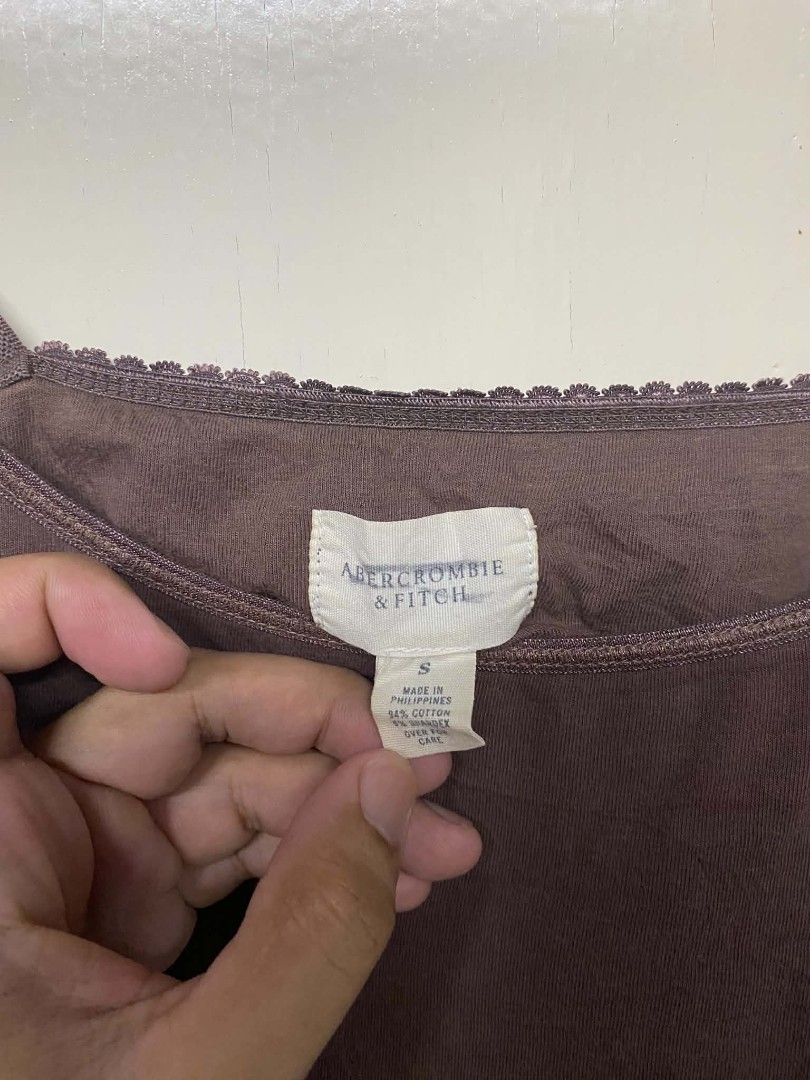 Abercrombie cami top (Category: Others Tops) located in Pasig City. Submitted by jstnisidor81288 (Listing ID 1469274214, Image 2). Description: S on tag Excellent condition.