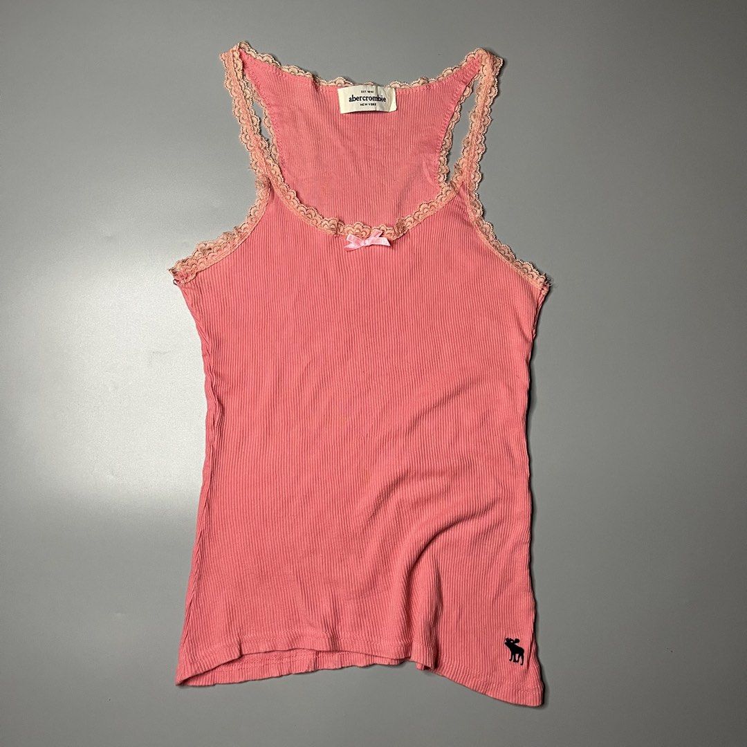 ABERCROMBIE CAMI TOP (Category: Sleeveless) located in Manila. Submitted by aaaaaahhhhhh (Listing ID 1469302777, Image 1). Description: No size tag, No washtag 14W 24L Slit, Restitched Lalamove or J&t Express + Shipping fee.