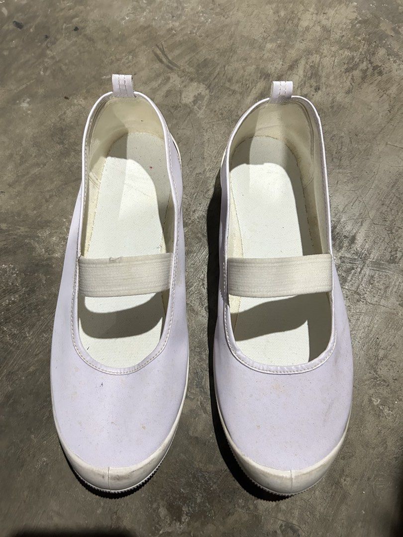 Achilles Flexible Shoes (Category: Flats & Sandals) located in Quezon City. Submitted by jjsurplus_23 (Listing ID 1469293897, Image 1). Description: 24.5cm.