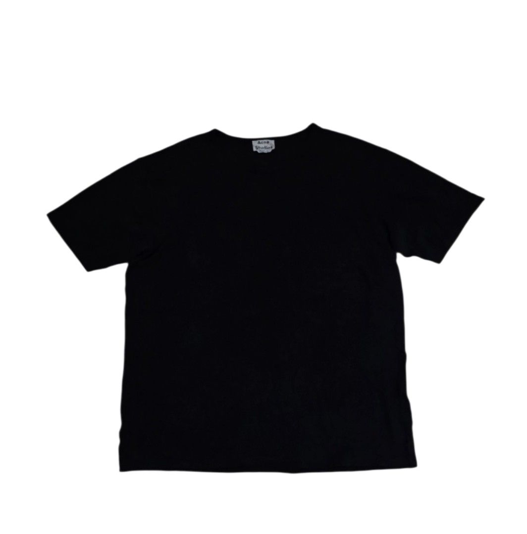 Acne Studios black tshirt (Category: Tshirts & Polo Shirts ) located in Batangas. Submitted by thevanitychamber (Listing ID 1469188399, Image 1). Description: .