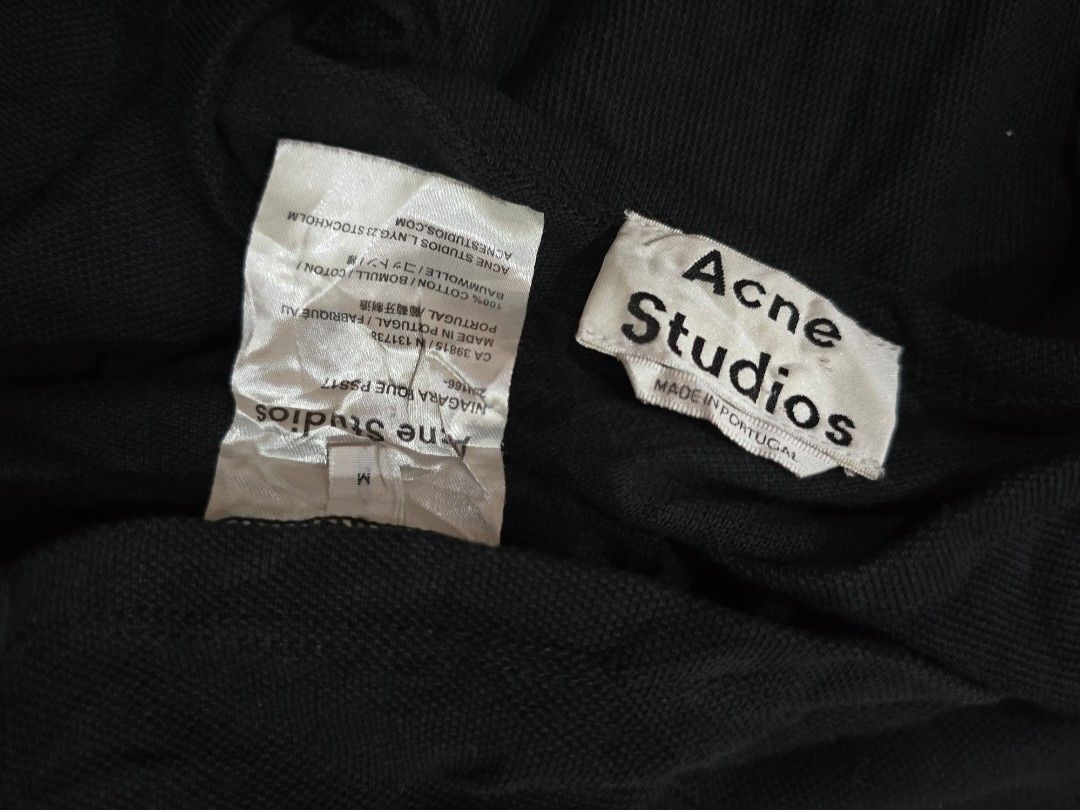Acne Studios black tshirt (Category: Tshirts & Polo Shirts ) located in Batangas. Submitted by thevanitychamber (Listing ID 1469188399, Image 2). Description: .