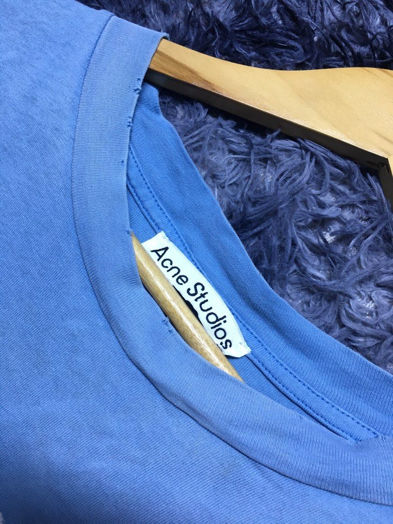 Acne Studios Tshirt Distress (Category: Activewear) located in Cagayan de Oro. Submitted by rosellersumod-ong (Listing ID 1469207828, Image 3). Description: good condition issue medjo lose neck cr8.5/10 authentic dimes 21.5/26 .