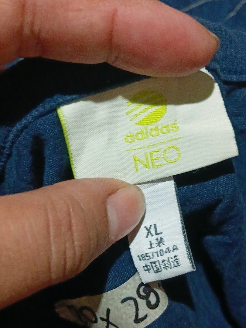 Adi Neo Blue Striped Tank Top (Category: Tshirts & Polo Shirts ) located in Valenzuela. Submitted by AnahThrift (Listing ID 1469335810, Image 1). Description: New Arrival ❗❗❗ 👉Very Good condition 👍 👉 MOP:: Palawan/Cebuana/Gcash 👉 Courier:: Lalamove/MCFA/LBC/J&T 👉 Location:: Karuhatan, Valenzuela City 👉Salamat po ᥬ😊᭄🙏❣️.