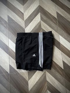 (Category: ) located in . Submitted by thrift.wrld (Listing ID 1469260142, Image 1). Description: .