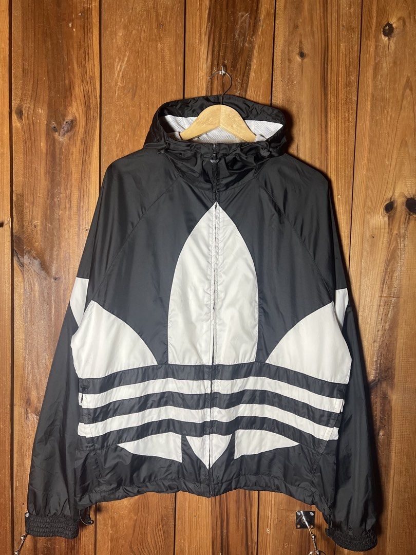 Adidas Big Trefoil Windbreaker (Category: Coats, Jackets and Outerwear) located in Baguio. Submitted by kAzuMi41 (Listing ID 1469384412, Image 2). Description: Adidas Big Trefoil Windbreaker XL Size .