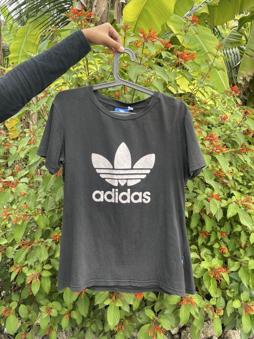 Adidas Black Shirt (Category: Tshirts & Polo Shirts ) located in Cebu City. Submitted by flyasm3 (Listing ID 1469258650, Image 1). Description: don’t be shy send offers 🙂‍↕️, message for details 🫡.