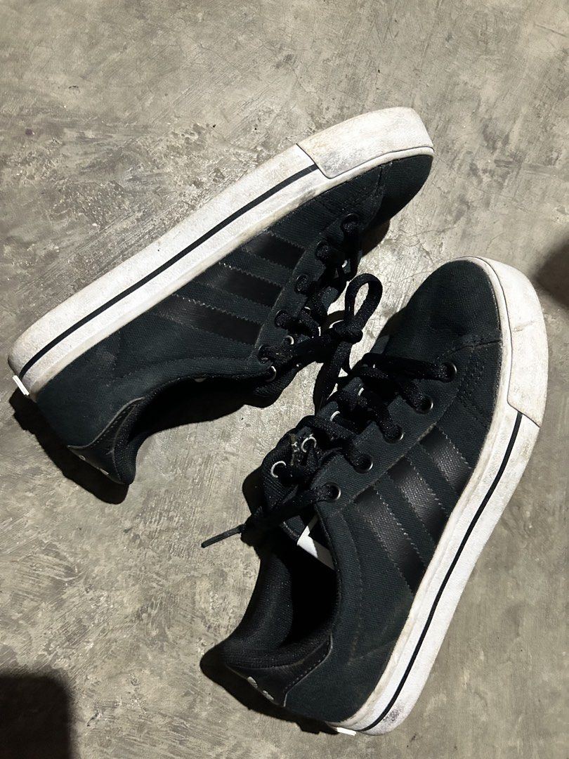 Adidas Black Sneakers Shoes (Category: Babies & Kids Fashion) located in Quezon City. Submitted by jjsurplus_23 (Listing ID 1469295103, Image 3). Description: 22cm.