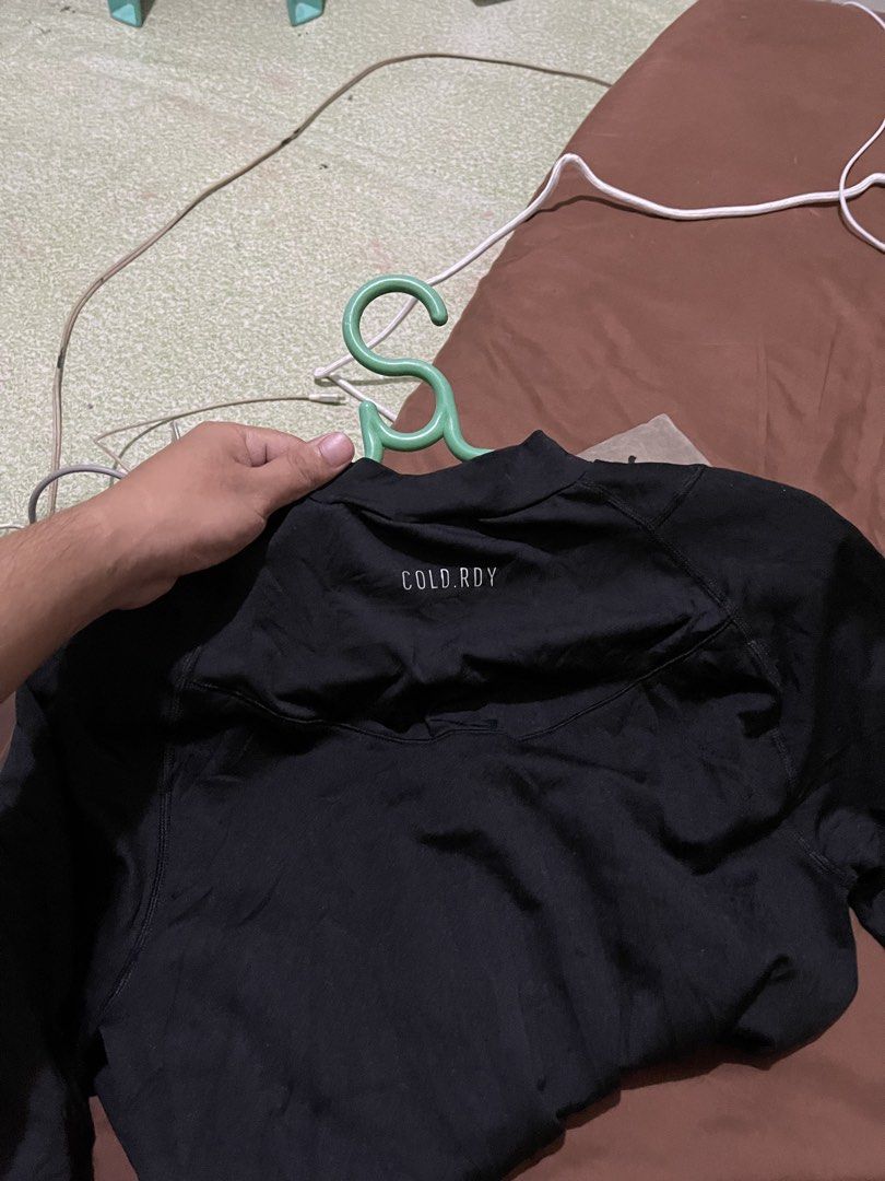 Adidas Cold Dry Black Compression Long sleeve (Category: Activewear) located in Cavite. Submitted by s1nglest1tch.ph (Listing ID 1469225206, Image 3). Description: Size Medium Asian Size 17 width (stretchable) 27 length Excellent condition No issue.