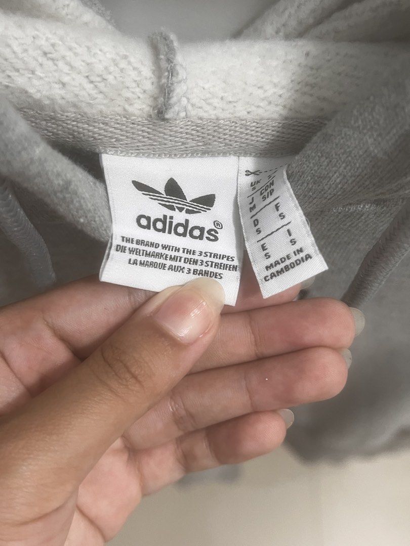 Adidas Cropped Hoodie (Category: Coats, Jackets and Outerwear) located in Manila. Submitted by mahaechn (Listing ID 1469330496, Image 2). Description: PRELOVED ADIDAS CROPPED HOODIE 🤍 * Size: S * Condition: Like new * Location: General Trias, Cavite or near Adamson University, Manila * MOP: Maya * MOD: Lalamove or LBC PM for more details or photos! 💌.