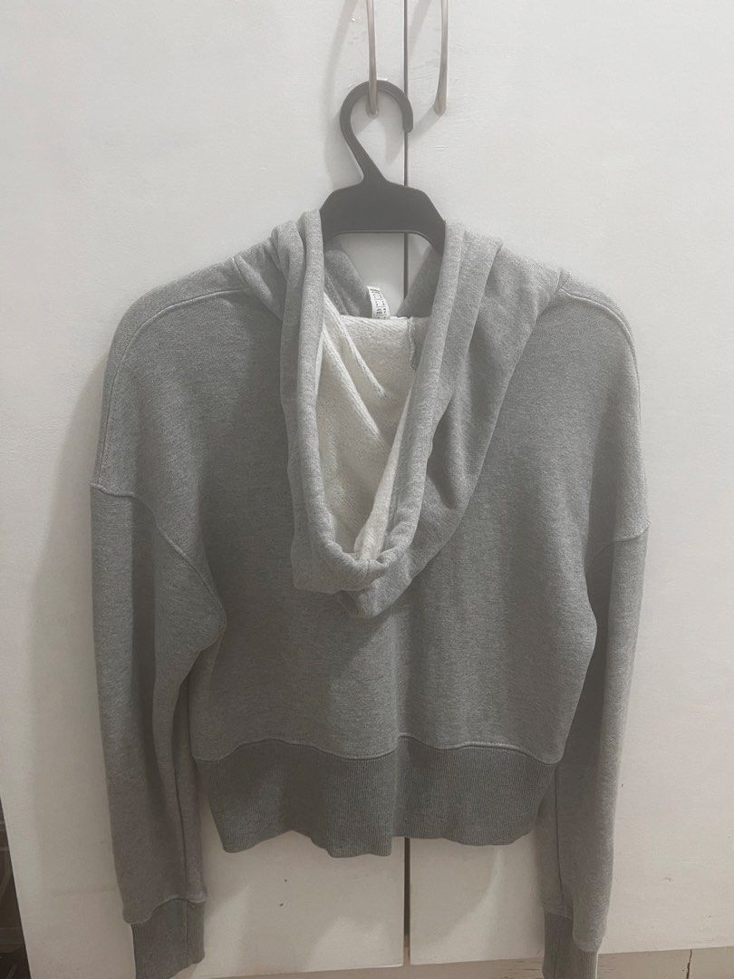 Adidas Cropped Hoodie (Category: Coats, Jackets and Outerwear) located in Manila. Submitted by mahaechn (Listing ID 1469330496, Image 3). Description: PRELOVED ADIDAS CROPPED HOODIE 🤍 * Size: S * Condition: Like new * Location: General Trias, Cavite or near Adamson University, Manila * MOP: Maya * MOD: Lalamove or LBC PM for more details or photos! 💌.
