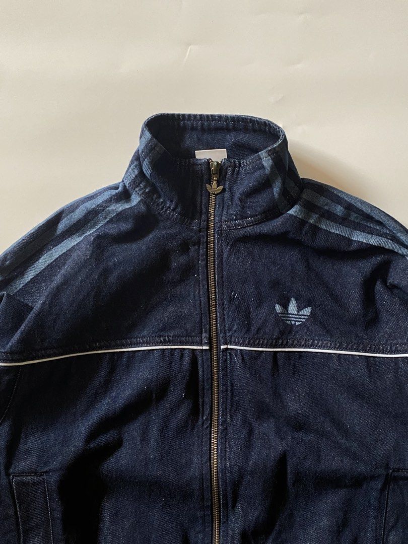 Adidas Denim Japona Track Jacket (Category: Coats, Jackets and Outerwear) located in Makati City. Submitted by la_femme_by_bncks (Listing ID 1469276012, Image 3). Description: Length 21 Width 20 Measured it by inches Issue: N/A This is a pre-loved/thrifted items and may show minor signs of issue due to its vintage nature. Kindly manage expectations. No refunds or exchanges will be accepted. 📍Pasay City DM for inquiries..