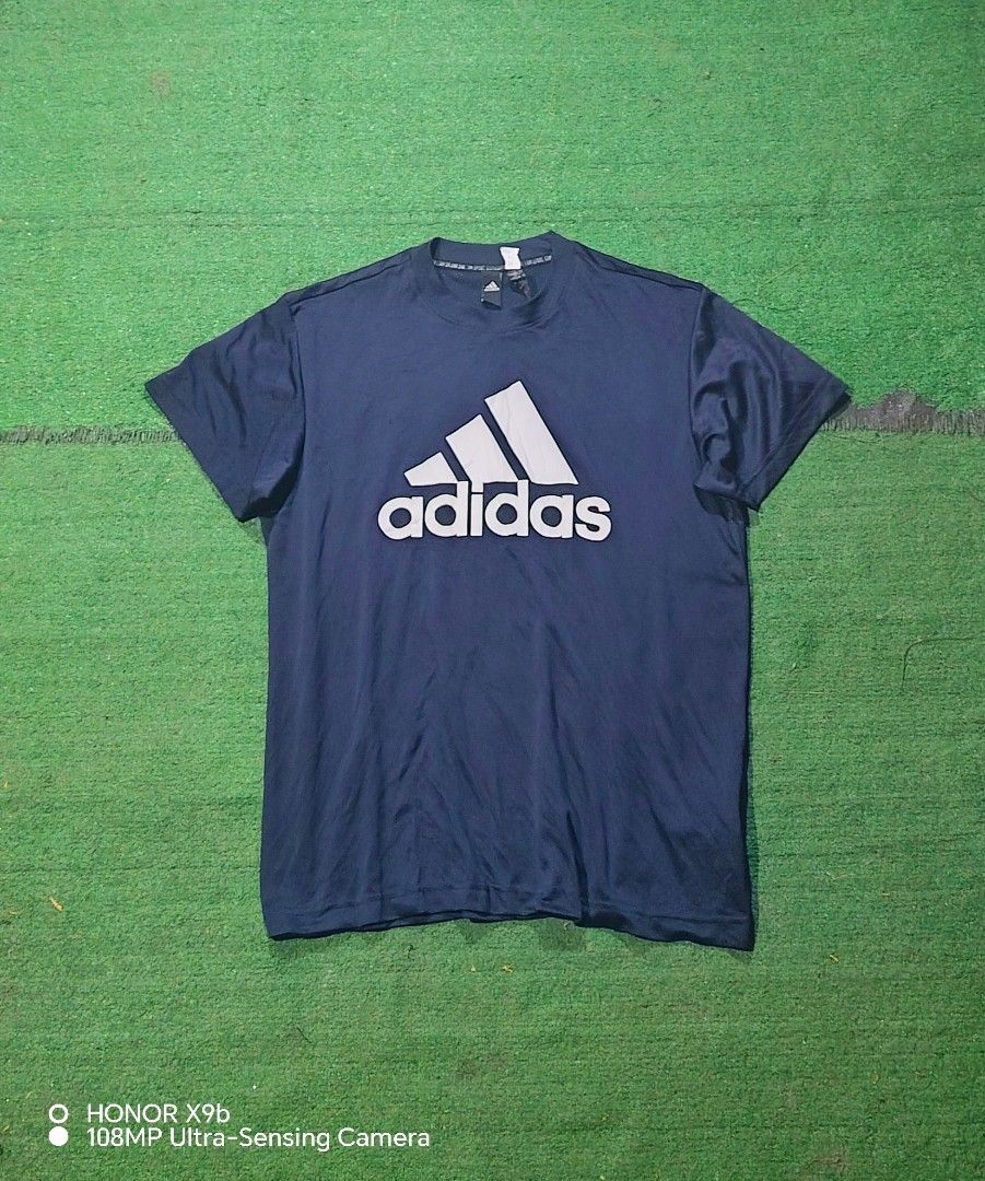 ADIDAS DRIFIT MEN SHIRT (Category: Tshirts & Polo Shirts ) located in General Santos City (Dadiangas). Submitted by michaelthrift01 (Listing ID 1469248886, Image 1). Description: Legit Medium men As new Issue unnoticeable small run.