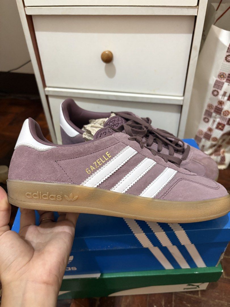 Adidas Gazelle Indoor 6W (Category: Sneakers) located in San Pedro. Submitted by mkristine_ (Listing ID 1469251397, Image 1). Description: •bought this in Glorietta • comes with ribbon charm • Loc: San Pedro Laguna.