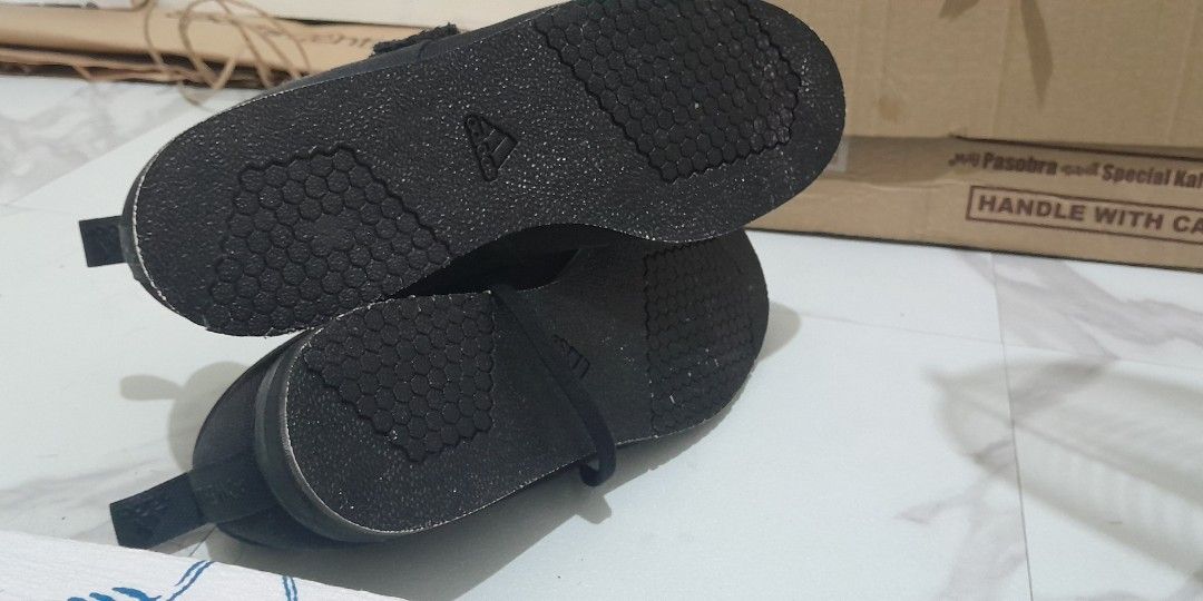 Adidas powerlifting 9 us men (Category: Sneakers) located in Manila. Submitted by dreamweaver25 (Listing ID 1469351141, Image 2). Description: brand new adidas powerlift 4 black 9 us men.