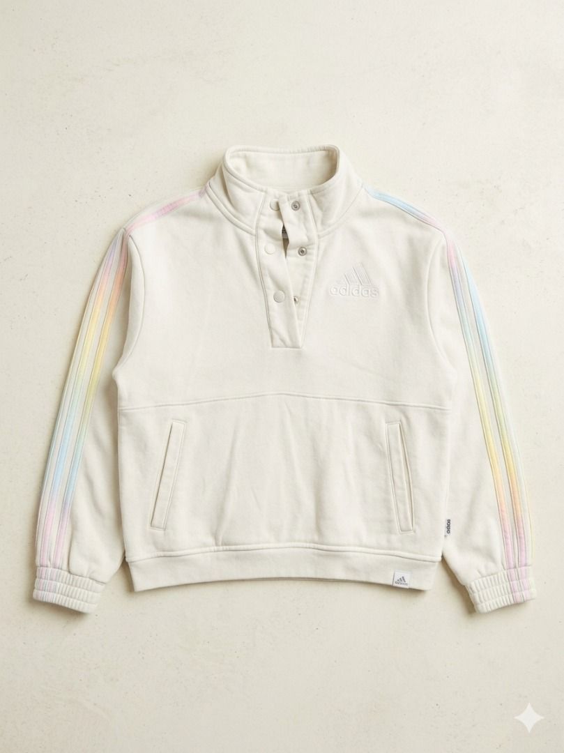 Adidas preloved jacket (Category: Babies & Kids Fashion) located in Caloocan City. Submitted by kateblance (Listing ID 1469304540, Image 1). Description: .