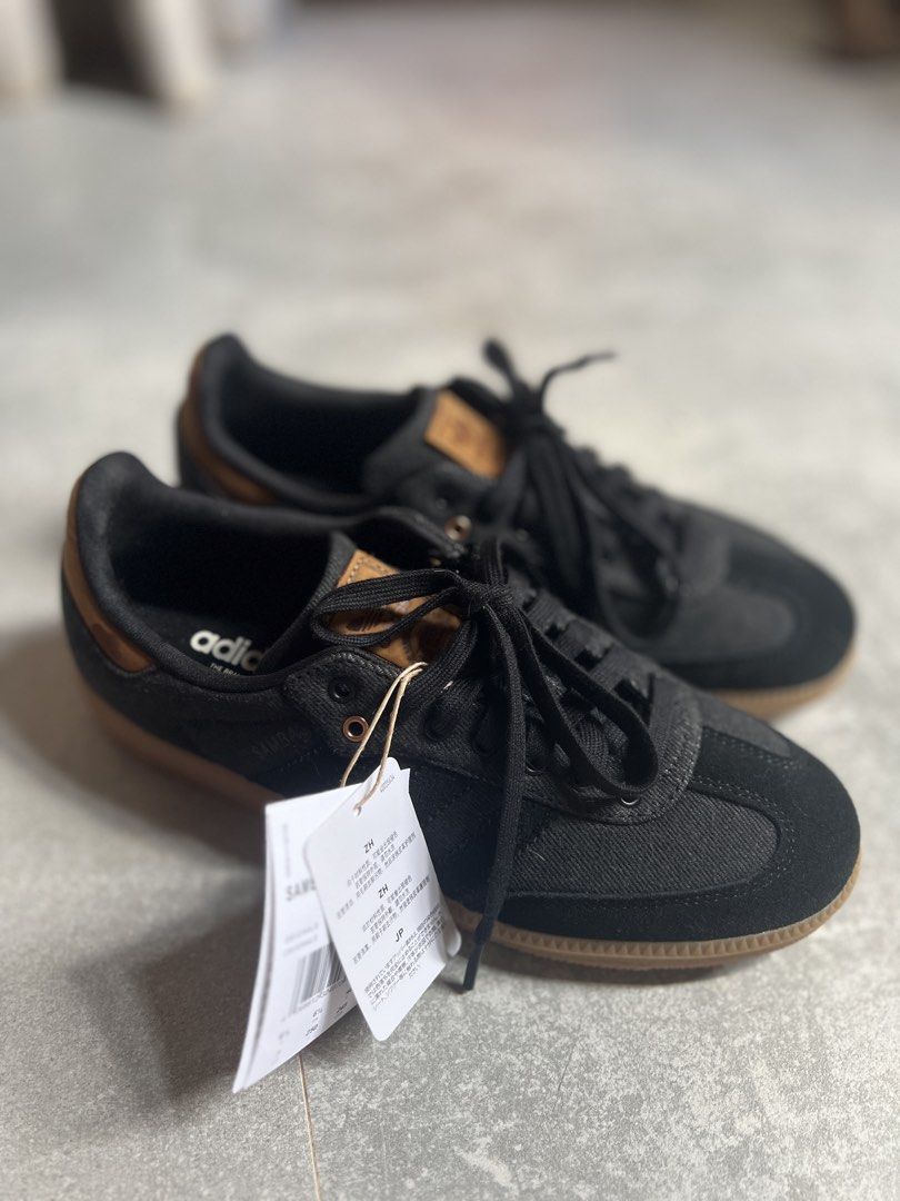 Adidas Samba OG Black Gum Sole (Category: Sneakers) located in Pasig City. Submitted by misayisay (Listing ID 1469182797, Image 1). Description: adidas Samba OG “Black Denim” Brand new / Never worn. Bought in Taiwan (left the box to save luggage space, tags still attached). 100% Authentic. Size: Fits Women’s US 8.5 / Men’s US 7 (UK: 6 1/2 💰 Price: ₱4,800 (slightly negotiable).