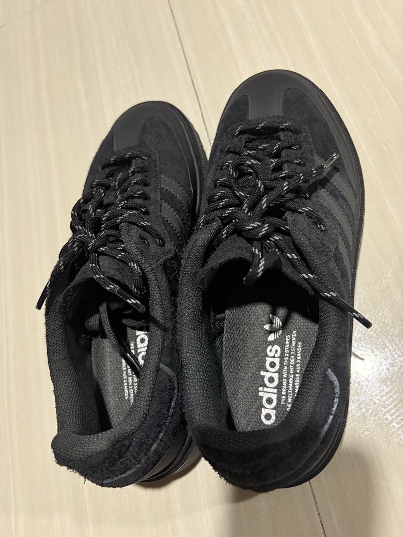 Adidas Samba Winterized (Category: Sneakers) located in Manila. Submitted by _aig0 (Listing ID 1469192370, Image 1). Description: Adidas Samba Winterized Sneakers (Core Black) Size: US 8 | UK 7.5 | EU 41⅓ | 26 cm good as new used once RFS: di nagagamit.